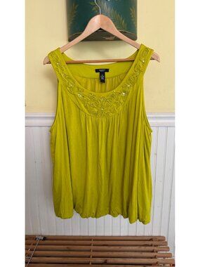 Alfani Woman Lime Green Sleeveless Top 3X With Floral Appliqué & Sequins Detail